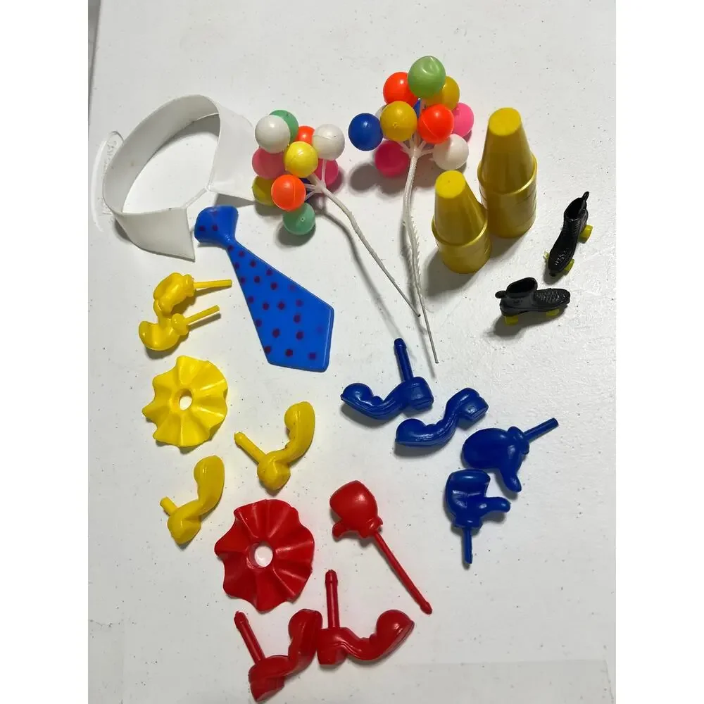 Vintage Cake Decorating Plastic Pieces Toppers Clowns